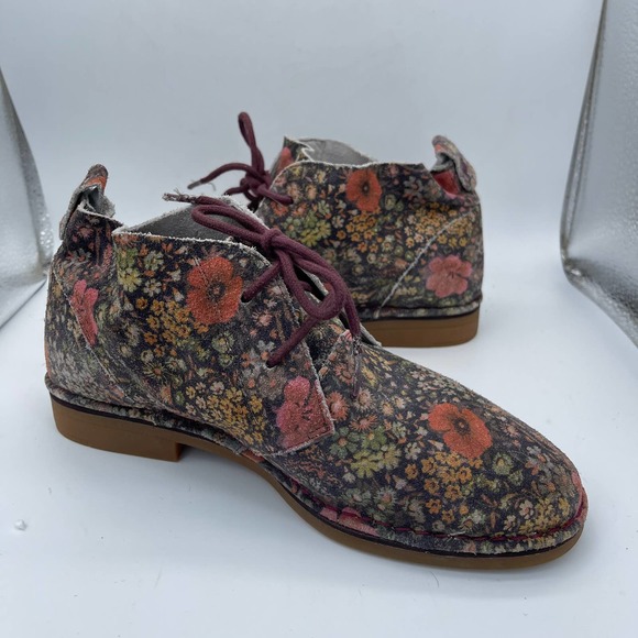 Hush Puppies Shoes - Hush Puppies Women Size 7.5 Wide Leather Cyra Catelyn Floral Lace Up Ankle Boot
